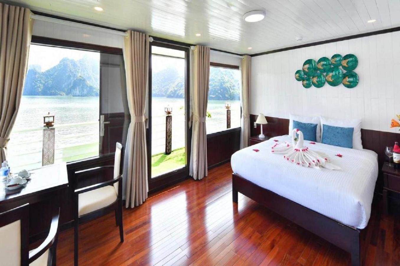 Hotel Halong Sapphire Cruises Hạ Long Exterior foto