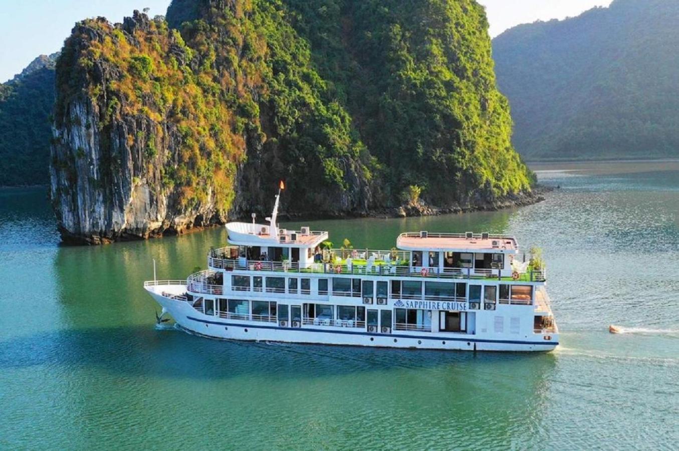 Hotel Halong Sapphire Cruises Hạ Long Exterior foto