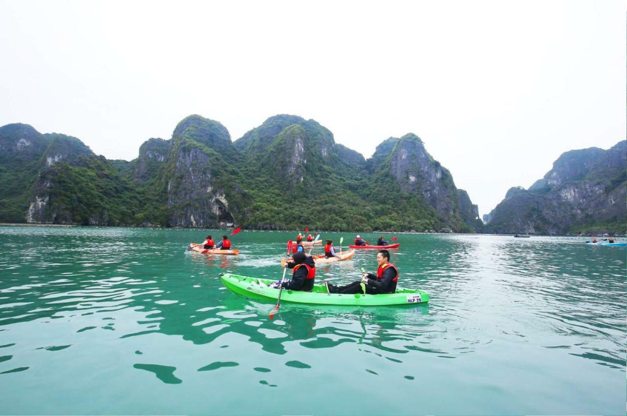 Hotel Halong Sapphire Cruises Hạ Long Exterior foto