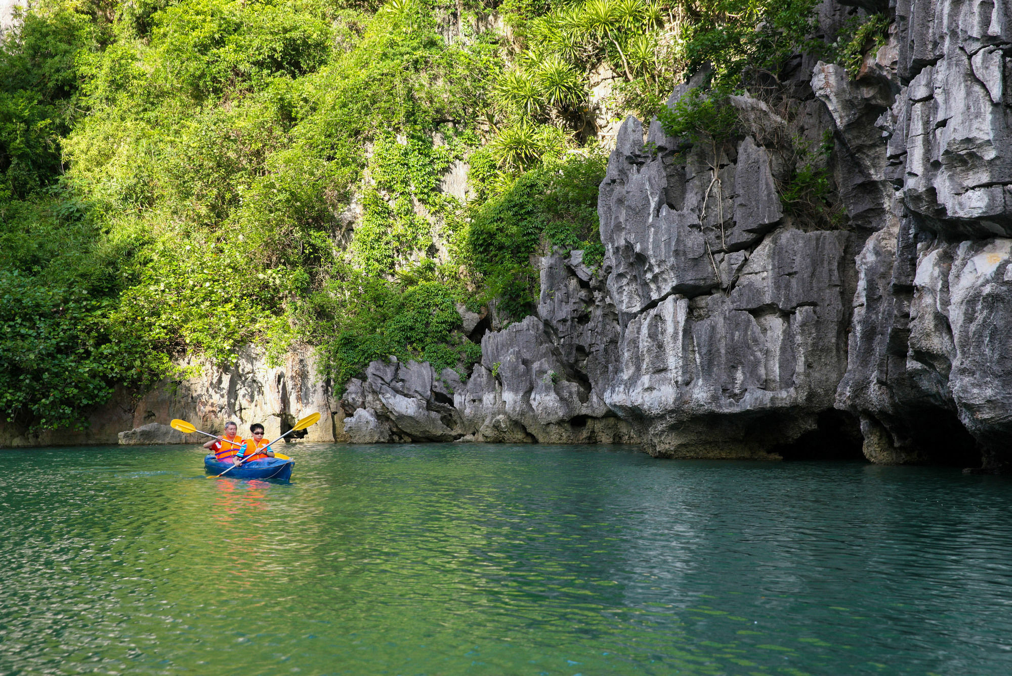 Hotel Halong Sapphire Cruises Hạ Long Exterior foto